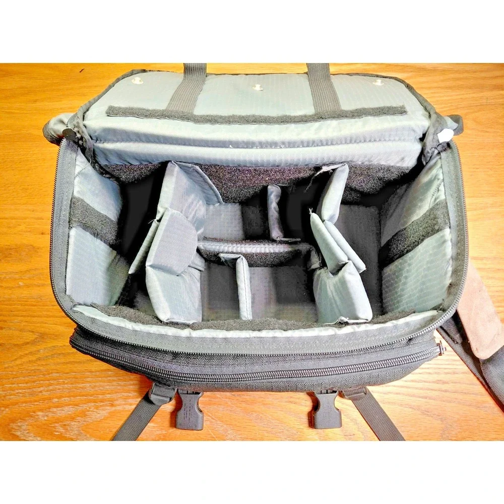 Vintage Tamrac Camera Bag – Black Shoulder Case for DSLR / SLR Cameras & Lenses